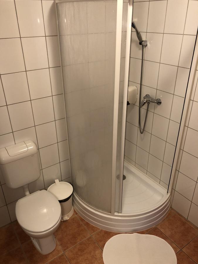 Autoscsarda Es Panzio Hotel Makó Eksteriør billede